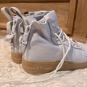 Nike SF Air Force 1 mid